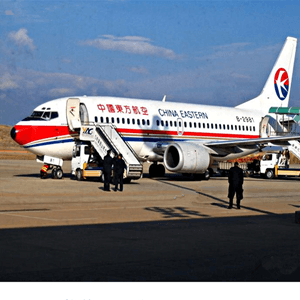 凤凰航空空运航空快运业稳步发展的原因是什么？